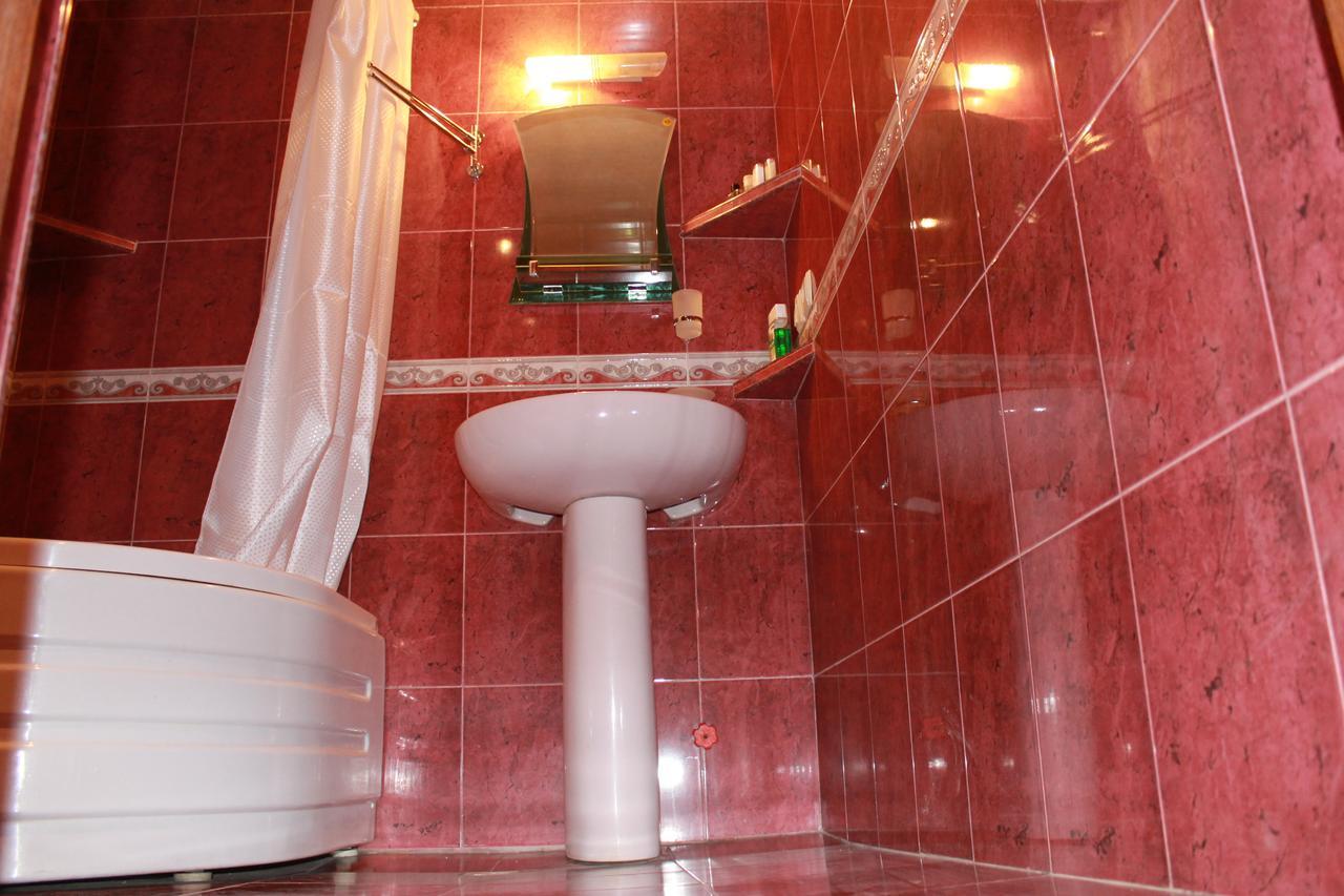 Salomes Apartment Tuti Borjomi Exteriör bild